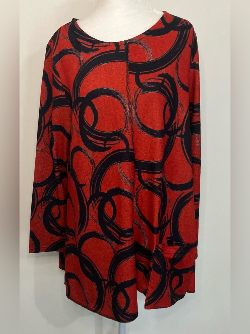Women's Red Abstract Circle Print Blouse